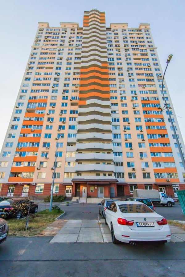 Super Comfort Flat For You Near The Metro. Kiev Bagian luar foto