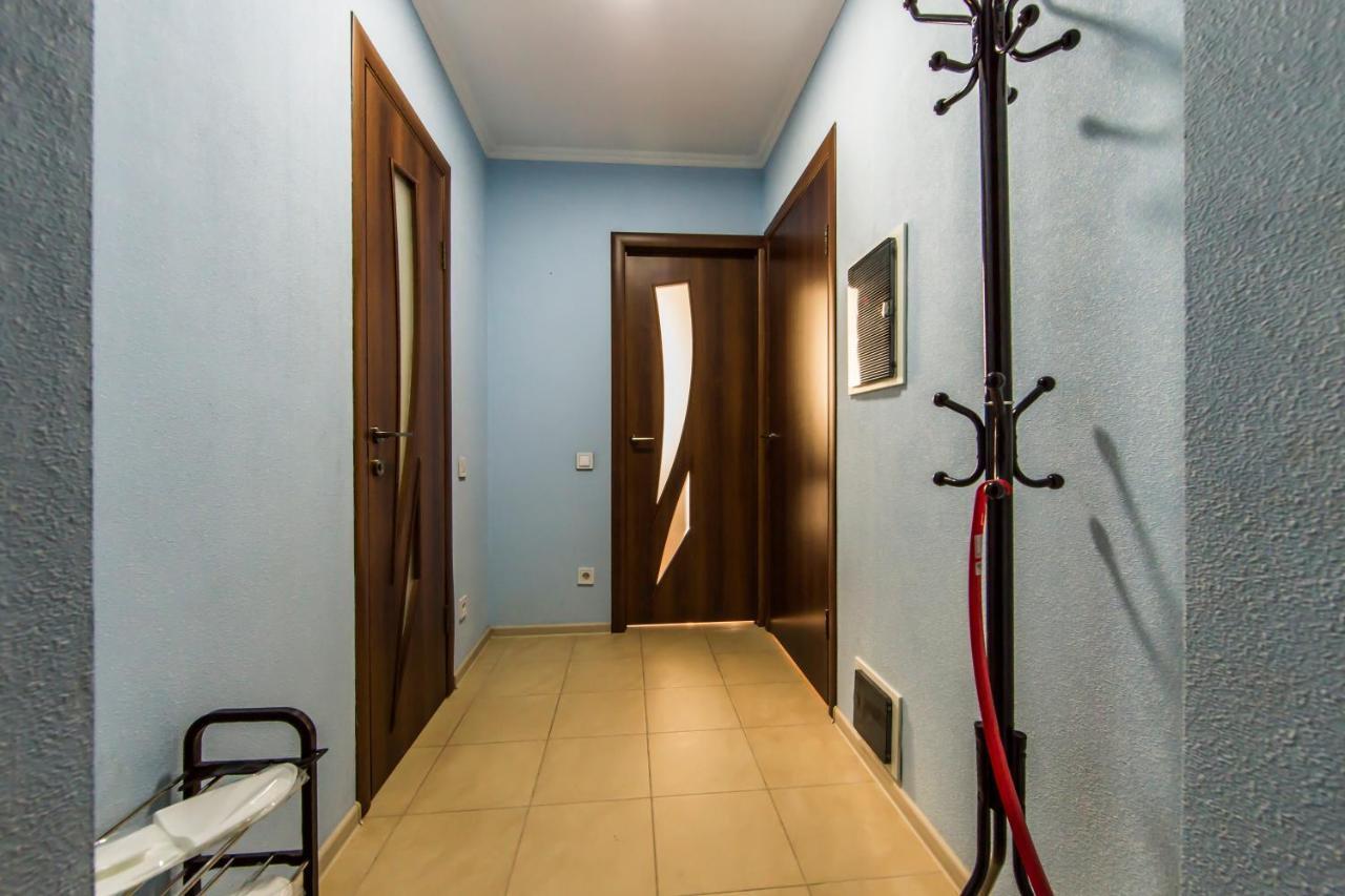 Super Comfort Flat For You Near The Metro. Kiev Bagian luar foto