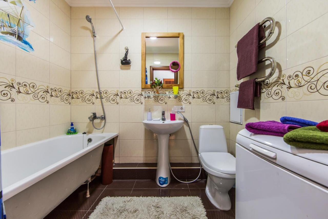 Super Comfort Flat For You Near The Metro. Kiev Bagian luar foto